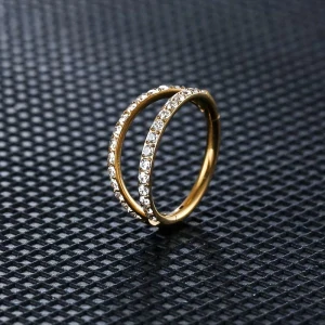 Dvojitý piercingový kroužek s čirými krystaly – chirurgická ocel 316L – zlatý